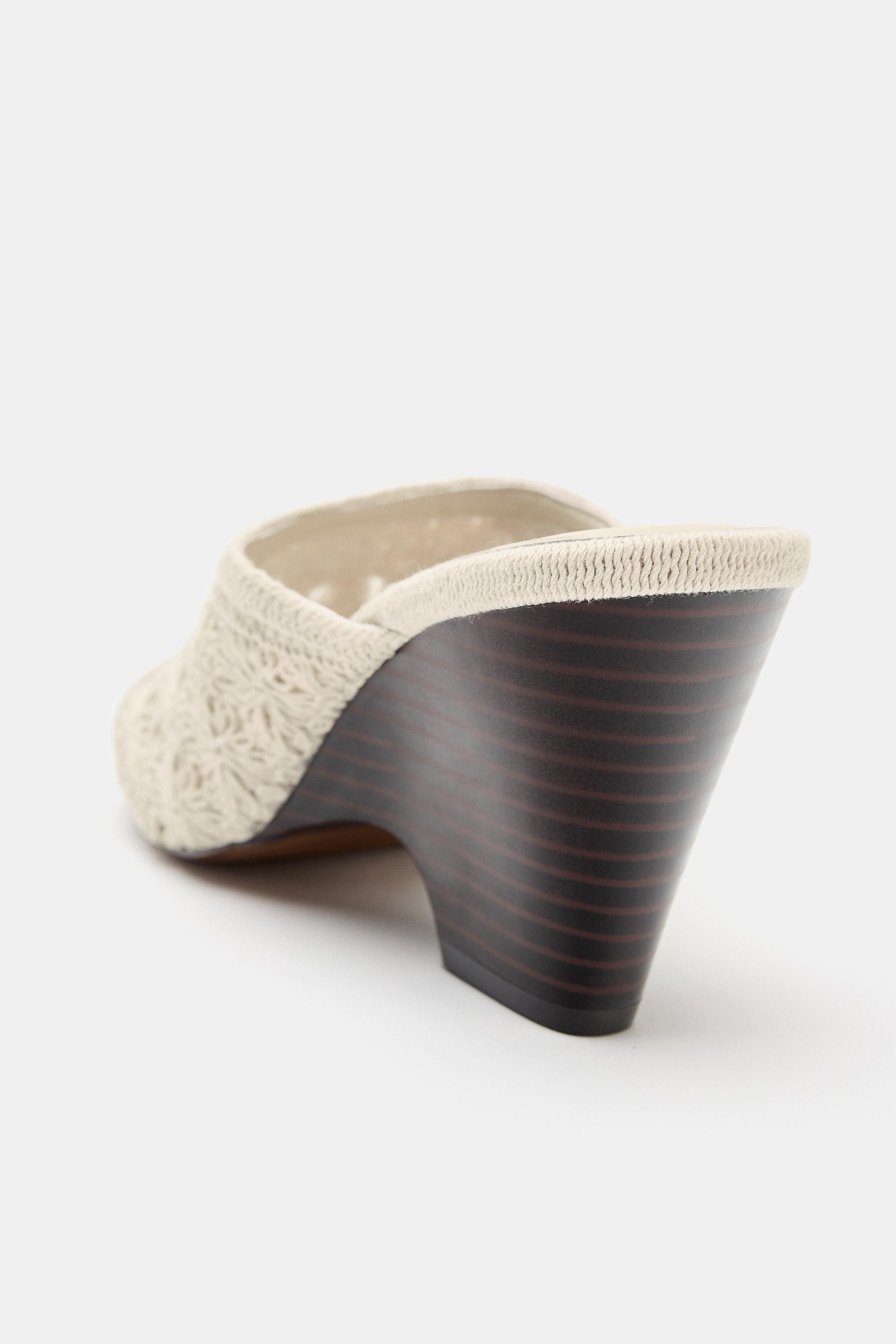 SANDALES COMPENSÉES AU CROCHET